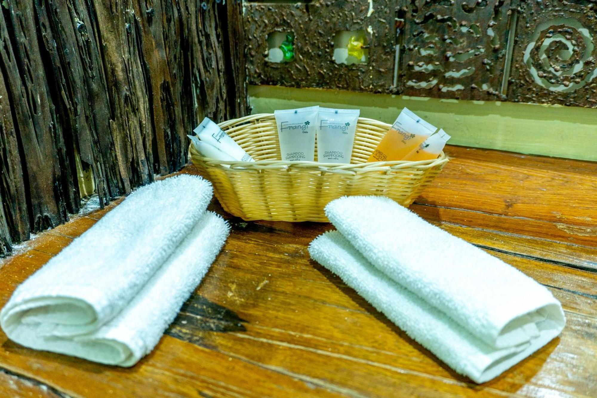 Weru Weru River Lodge Moshi Dış mekan fotoğraf