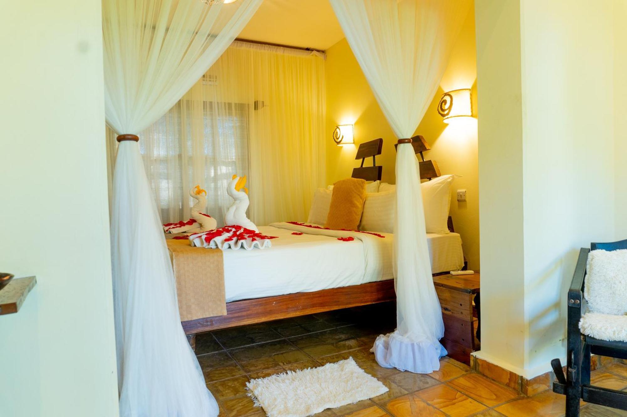 Weru Weru River Lodge Moshi Dış mekan fotoğraf