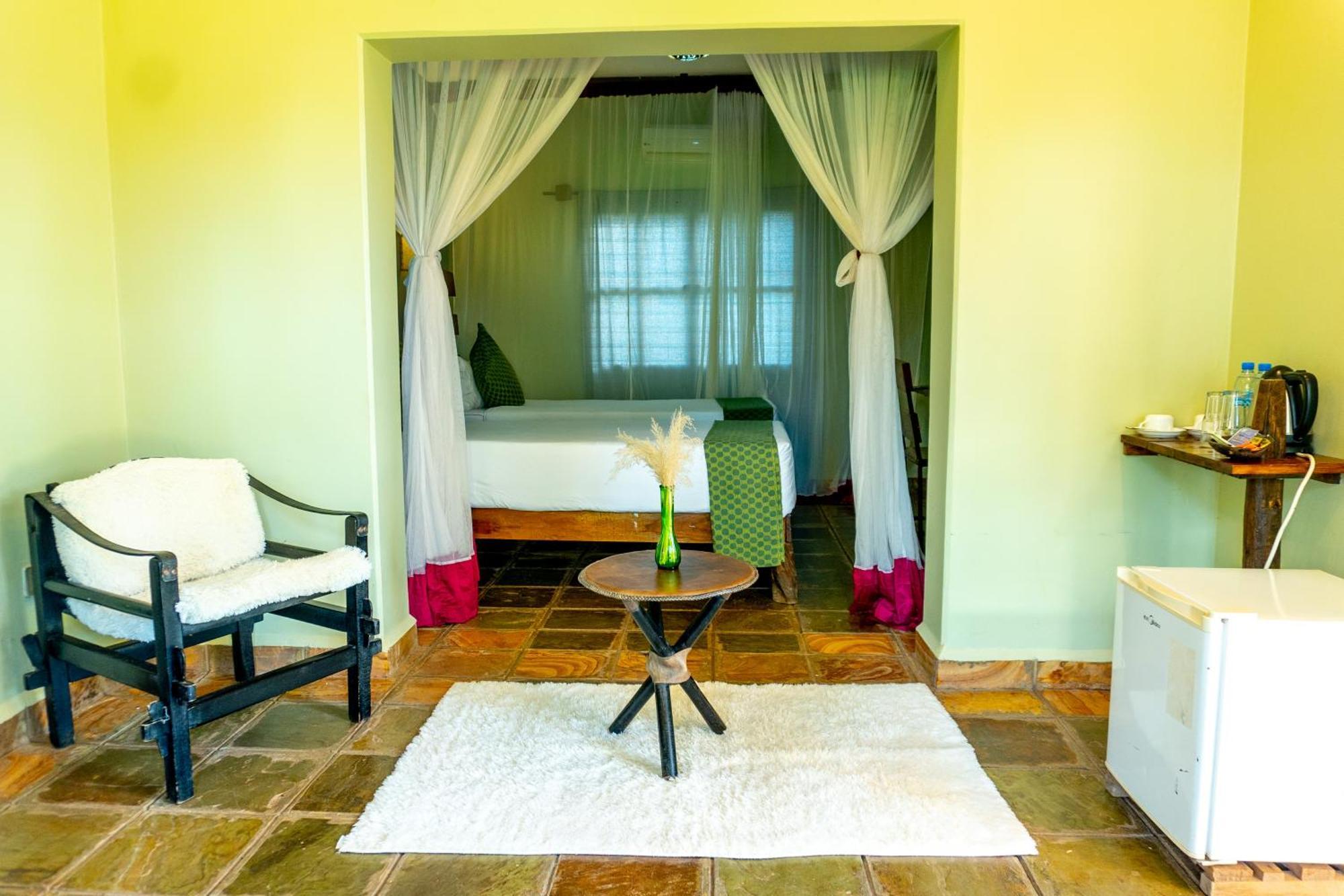 Weru Weru River Lodge Moshi Dış mekan fotoğraf